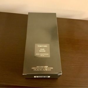 TOM FORD OUD WOOD BODY MOISTURIZER 150ML. 5 FL.OZ.  UNISEX 💕💕💕